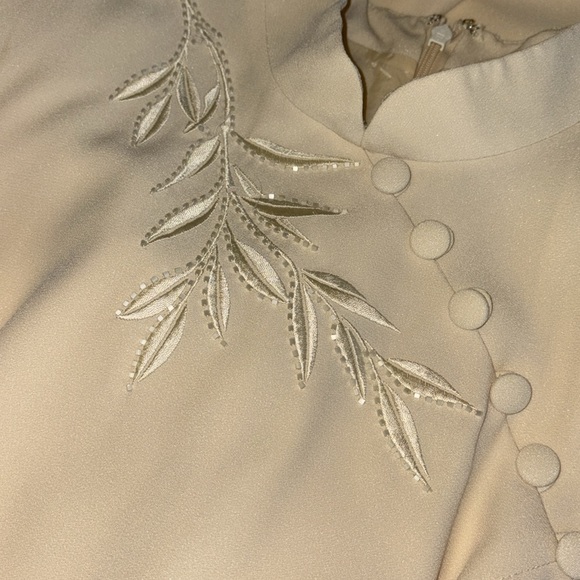 Papell Boutique Evening dress floor length short sleeves lined long slit Size 8P - Picture 8 of 16